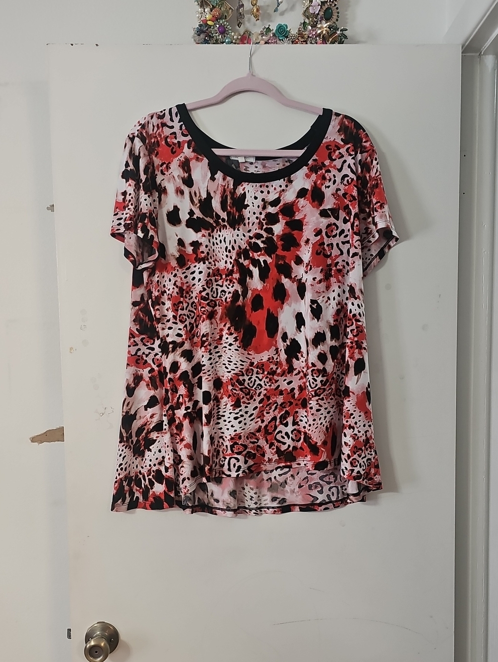 Ava James Women's Red Animal-Print Short Sleeve Scoop Neck Top